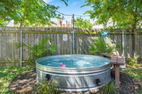 Spacious Cozy Home w Gym & Pool, Kid Friendly